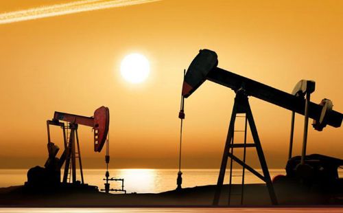 原油期货交易中如何利用裂解价差来对冲炼油收益？